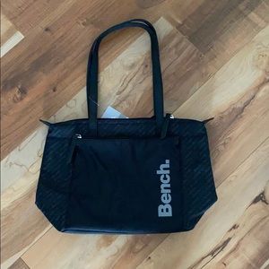 NWT BENCH Insulated lunch bag with strap & zipper